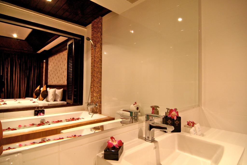 Rayaburi Hotel, Patong Kültér fotó