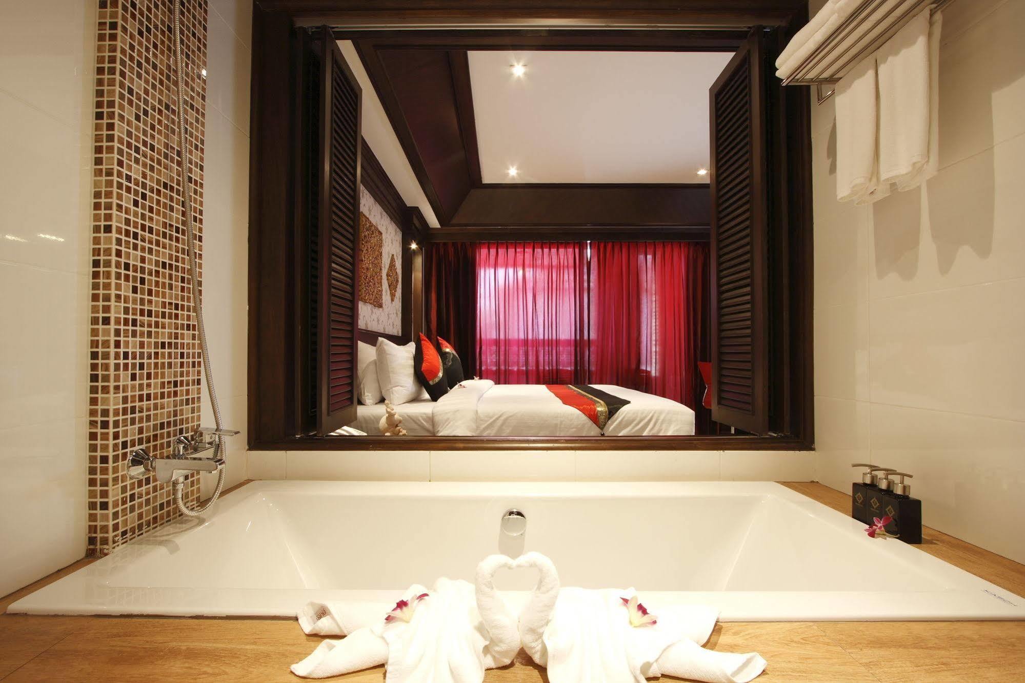 Rayaburi Hotel, Patong Kültér fotó